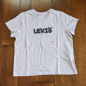 NWT Levi's Womens T Shirt, Short Sleeve With A Desert Design Front Logo
